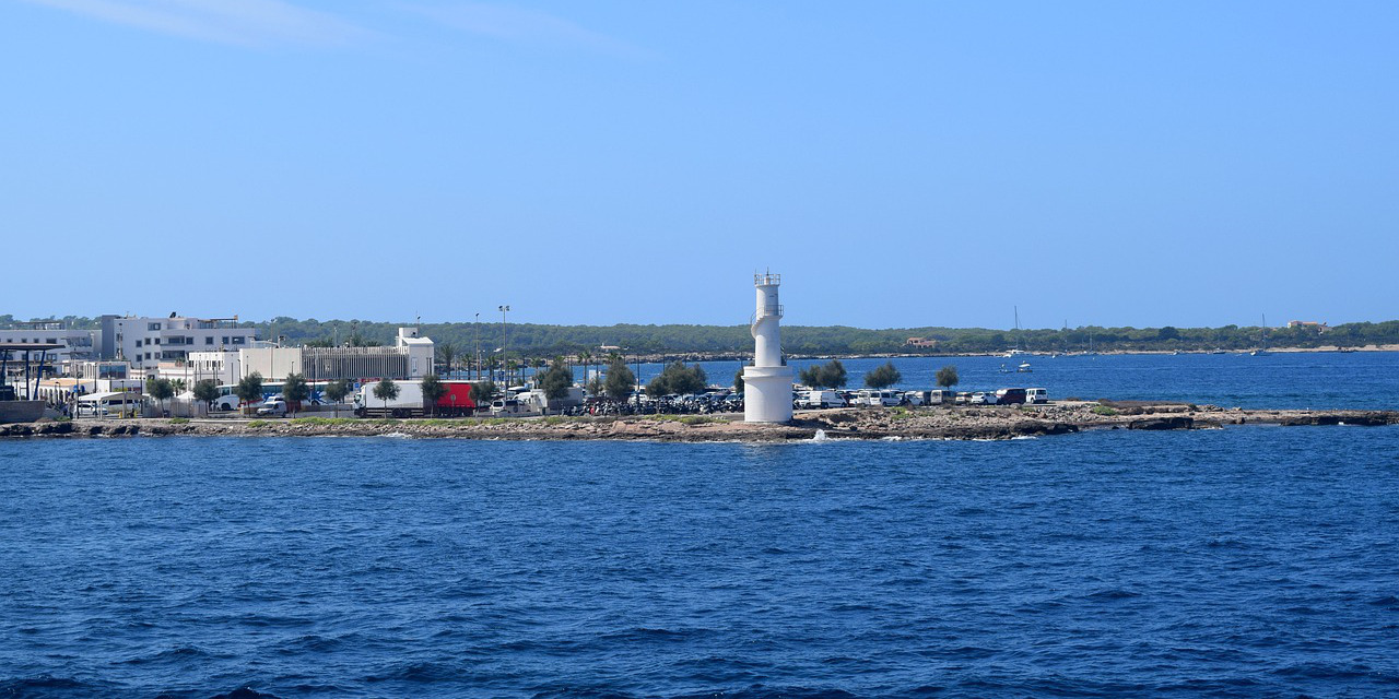 Puerto La Savina en formentera